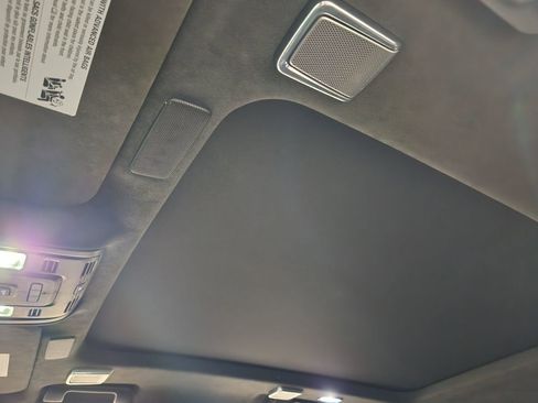 Used 2021 Cadillac Escalade Premium Luxury Platinum image 47