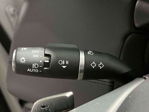 Used 2023 Land Rover Range Rover Evoque R-Dynamic SE image 28