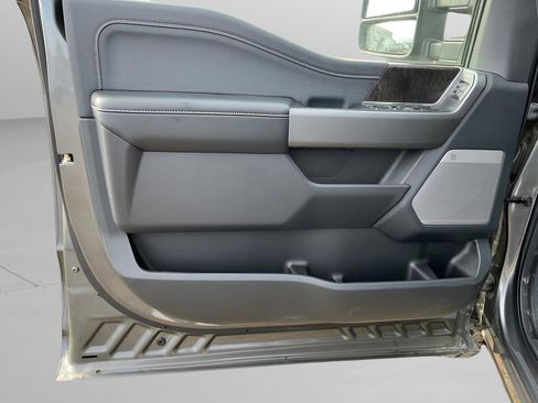New 2025 Ford F250 Lariat AWD/4WD image 14