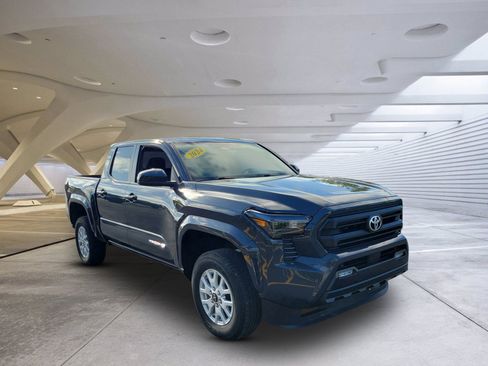 Used 2024 Toyota Tacoma SR5 AWD/4WD image 1