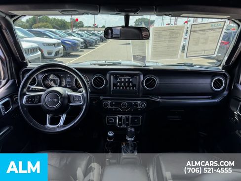 Used 2018 Jeep Wrangler Unlimited Sahara AWD/4WD image 21