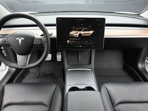 Used 2023 Tesla Model 3 Performance image 2