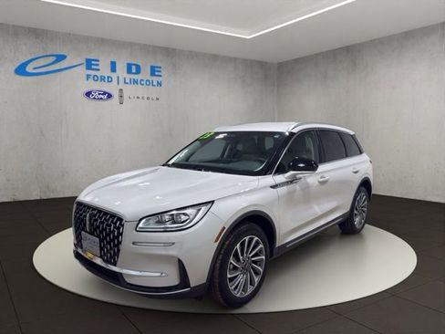 Used 2023 Lincoln Corsair Reserve image 4