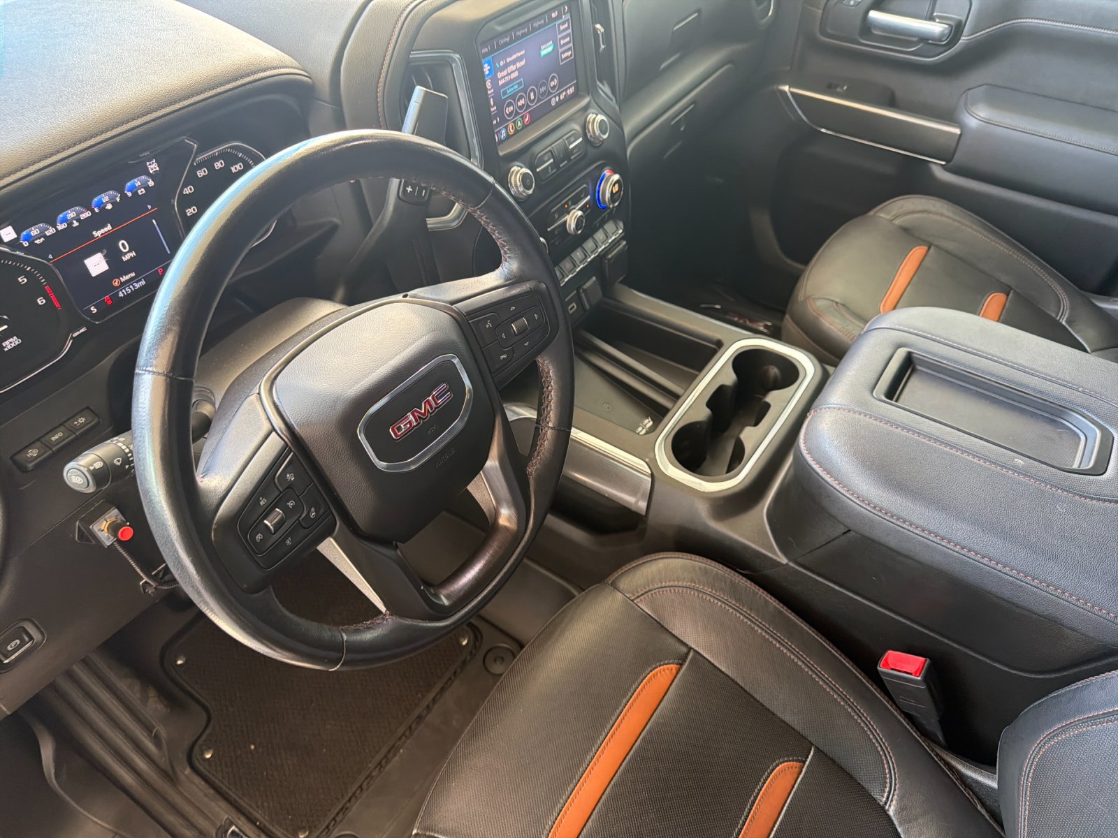 Used 2022 GMC Sierra 2500 AT4 w/ AT4 Premium Plus Package AWD/4WD image 9