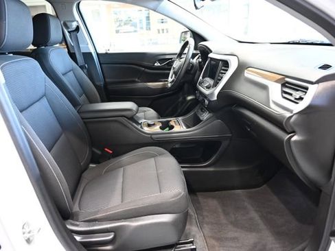 Used 2023 GMC Acadia SLE FWD image 10