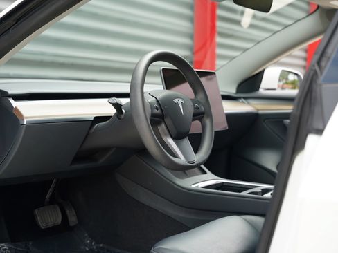 Used 2023 Tesla Model 3 Standard Range RWD image 14