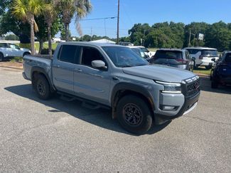 Used 2025 Nissan Frontier Pro-X w/ Pro Convenience Package RWD video 1