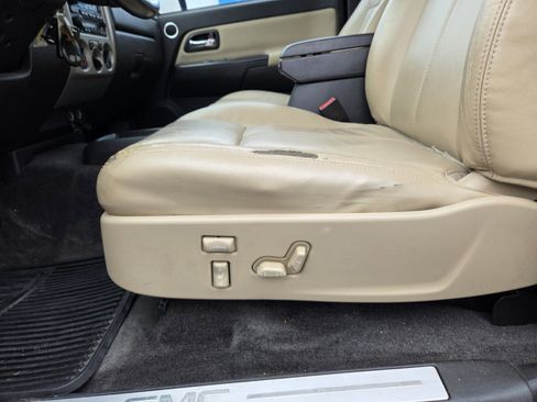 Used 2011 GMC Canyon SLT image 20