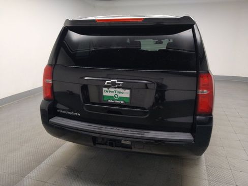 Used 2016 Chevrolet Suburban LS RWD image 7