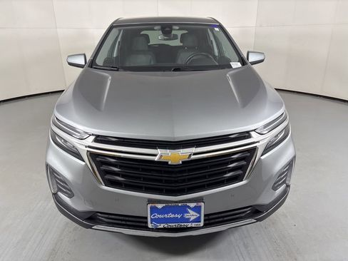 Used 2024 Chevrolet Equinox LT image 3