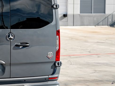 Used 2025 Mercedes-Benz Sprinter 3500 image 12