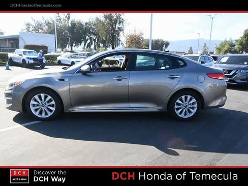 Used 2016 Kia Optima EX w/ Premium Package image 4