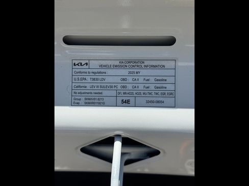 Used 2025 Kia Niro EX FWD image 7