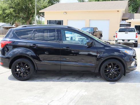 Used 2019 Ford Escape SE FWD image 10