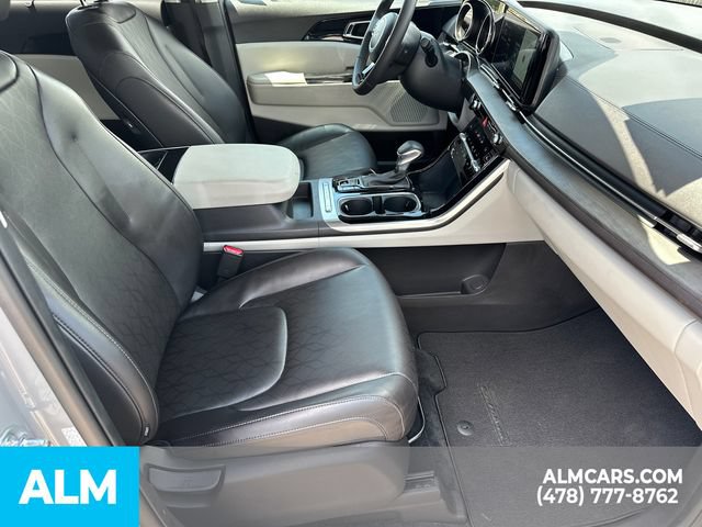 Used 2024 Kia Carnival EX FWD image 15