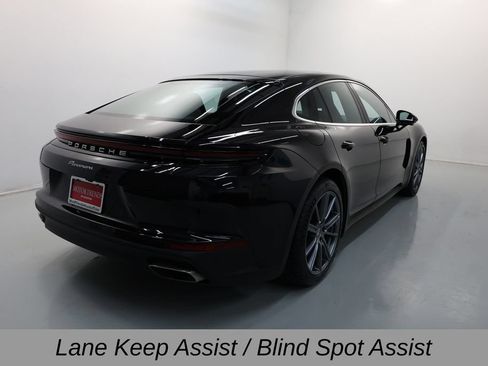 Used 2025 Porsche Panamera image 25