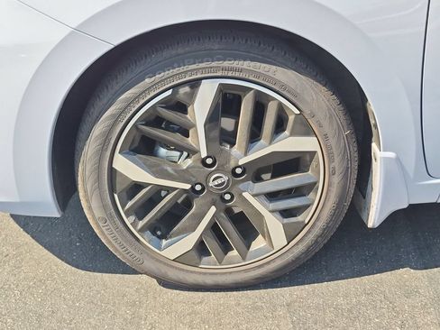 Certified 2025 Nissan Versa SR w/ Trunk Package FWD image 11
