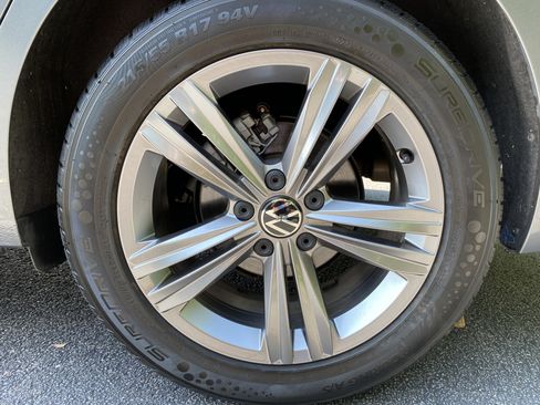 Used 2022 Volkswagen Jetta SE w/ Panoramic Sunroof Package FWD image 39