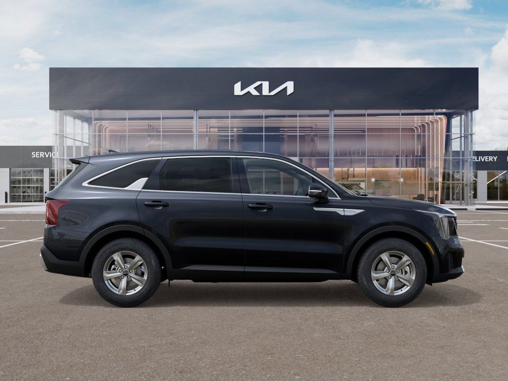 Certified 2026 Kia Sorento LX FWD image 7