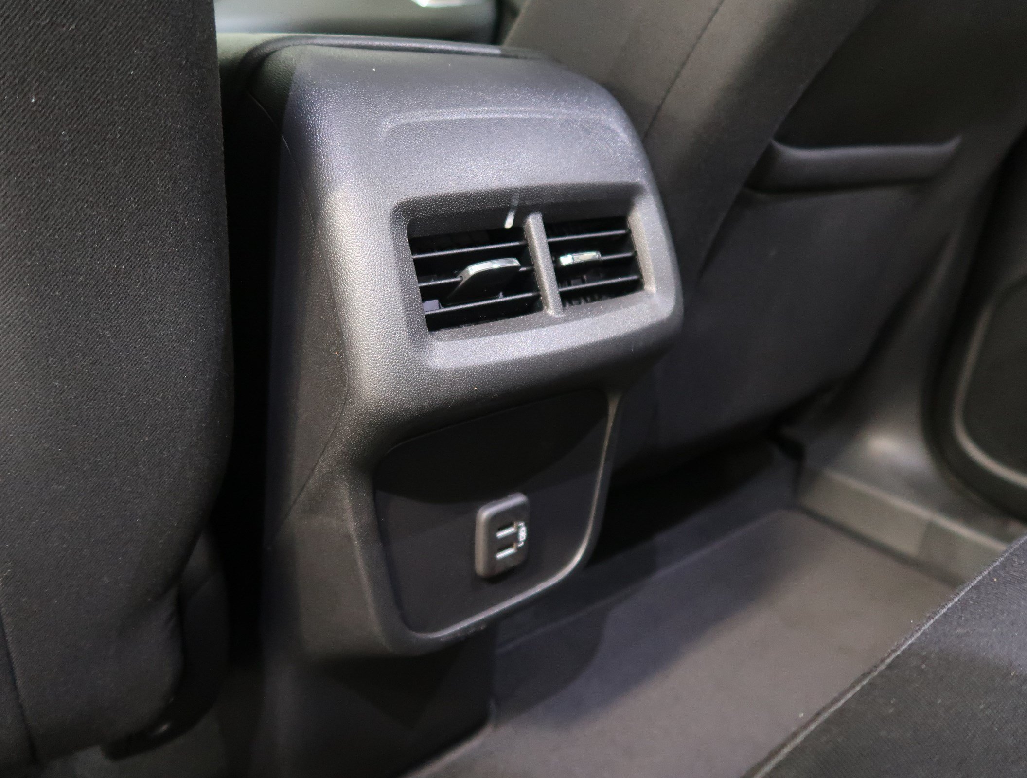 Used 2023 Chevrolet Equinox LT FWD image 35