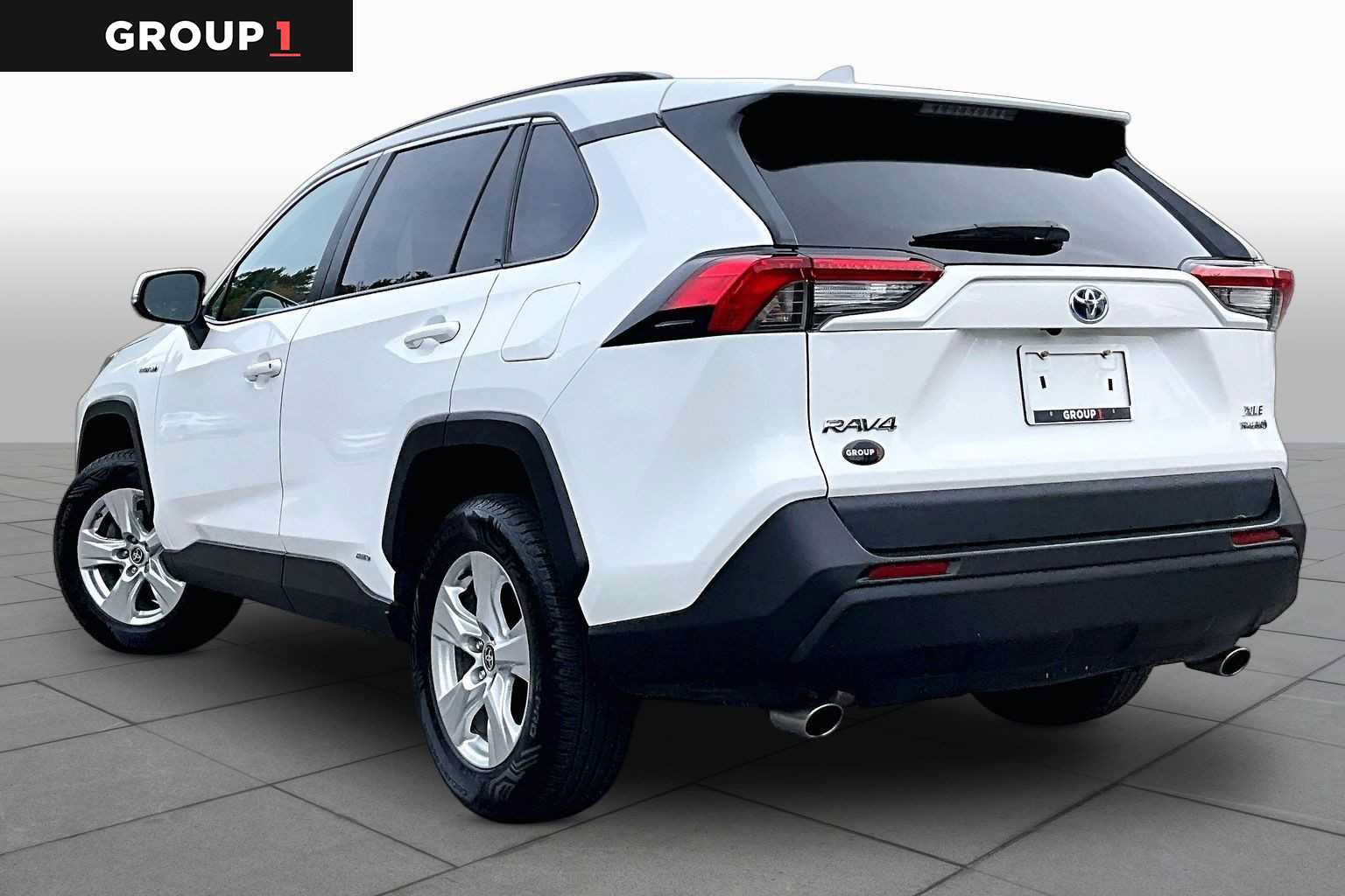 Used 2021 Toyota RAV4 XLE w/ Convenience Package AWD/4WD image 12