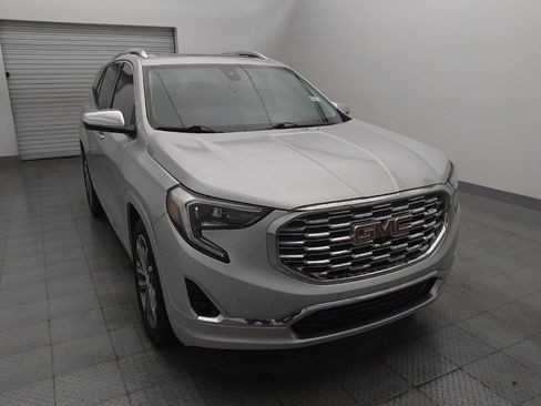 Used 2018 GMC Terrain Denali w/ Advanced Safety Package FWD image 14