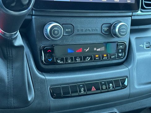 Used 2022 RAM ProMaster 1500 w/ Premium Convenience Group (B) FWD image 22