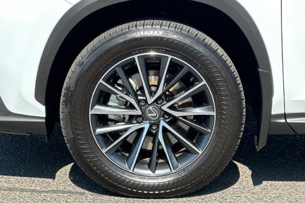 Certified 2026 Lexus NX 350h AWD w/ Accessory Package (2T) image 33