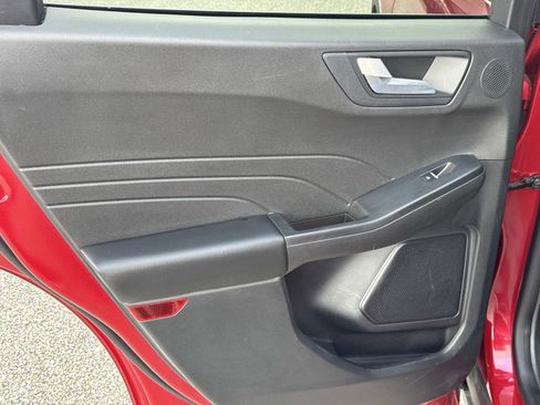 Used 2024 Ford Escape Platinum w/ Premium Technology Package image 13