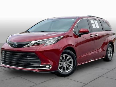 Used 2023 Toyota Sienna XLE