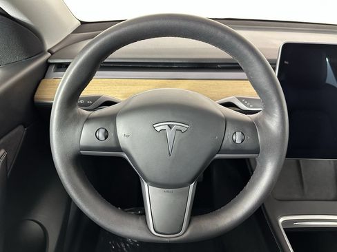 Used 2021 Tesla Model Y Long Range AWD/4WD image 13