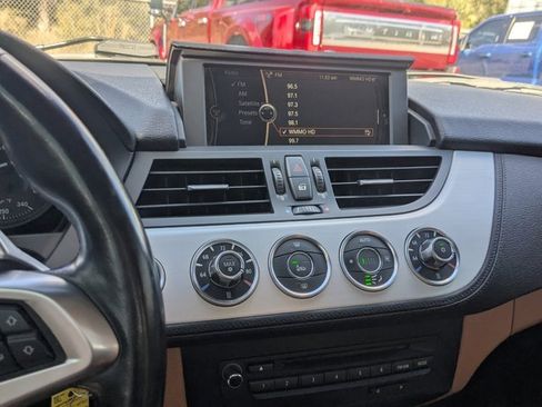 Used 2011 BMW Z4 sDrive35i image 15