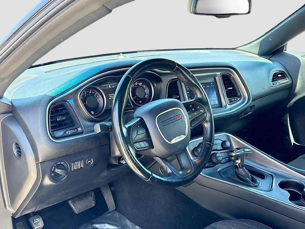 Used 2021 Dodge Challenger SXT RWD image 9