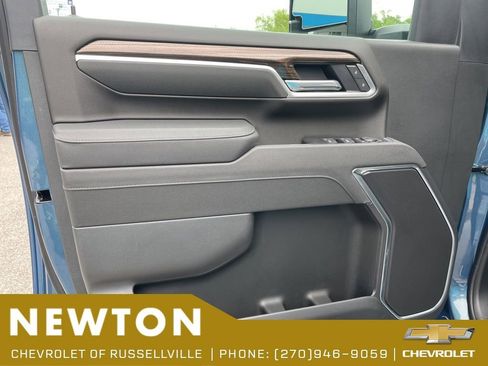 New 2026 Chevrolet Silverado 2500 LT w/ All Star Edition AWD/4WD image 5