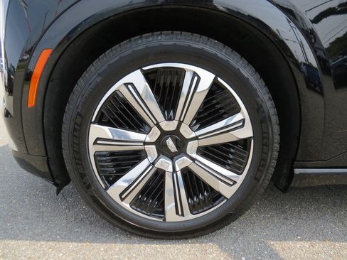 New 2025 Cadillac Escalade IQ Luxury 1 w/ Smart Trailering package image 13