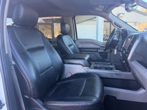 Used 2019 Ford F150 XLT w/ Equipment Group 302A Luxury AWD/4WD image 10