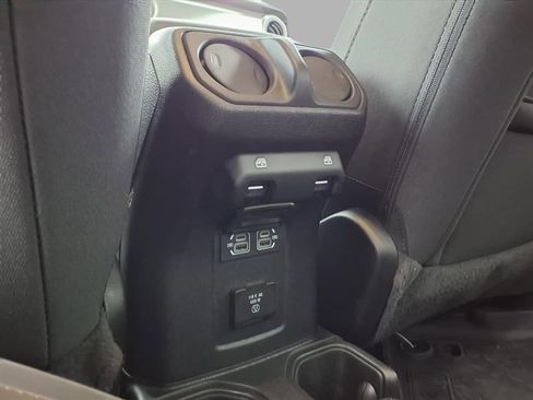 Used 2023 Jeep Gladiator Willys image 25