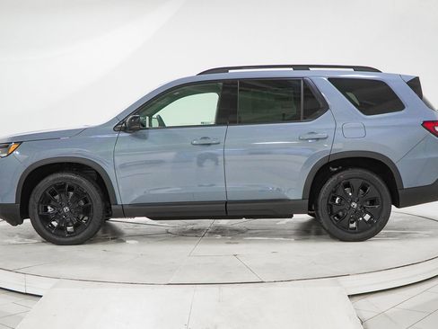 New 2026 Honda Pilot Black Edition image 5