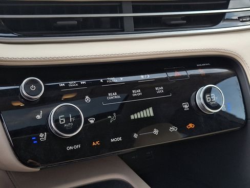 Certified 2022 INFINITI QX60 Luxe w/ Cargo Package image 16