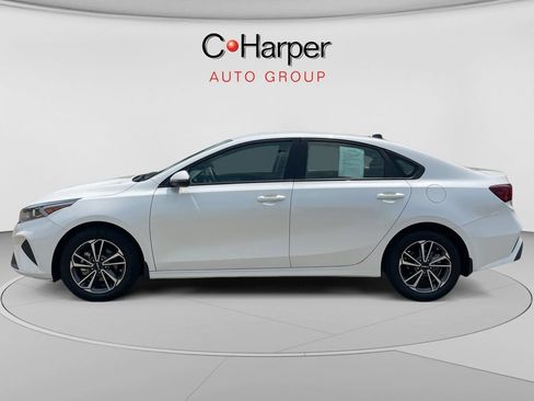 Certified 2023 Kia Forte LXS w/ LXS Technology Package FWD image 6