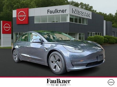 Used 2023 Tesla Model 3 Standard Range RWD image 1