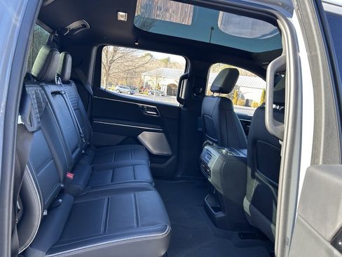 Used 2025 GMC Sierra EV Denali image 43