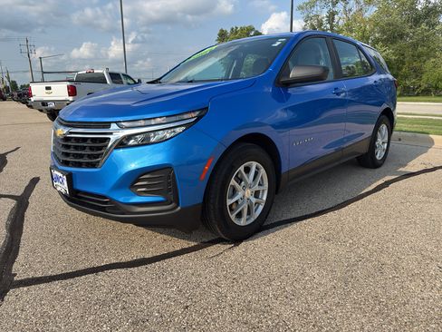 Used 2024 Chevrolet Equinox LS FWD image 1