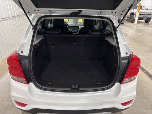 Used 2020 Chevrolet Trax LT w/ Driver Confidence Package image 9