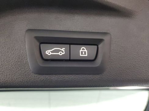 Used 2023 BMW X5 sDrive40i w/ Premium Package image 11