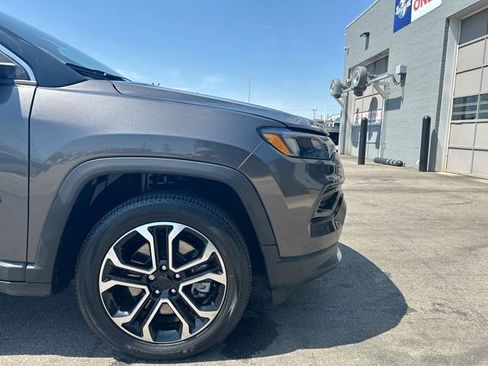 Used 2023 Jeep Compass Limited AWD/4WD image 12