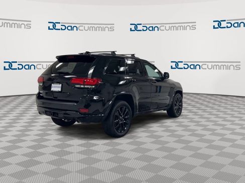 Used 2019 Jeep Grand Cherokee Altitude AWD/4WD image 8