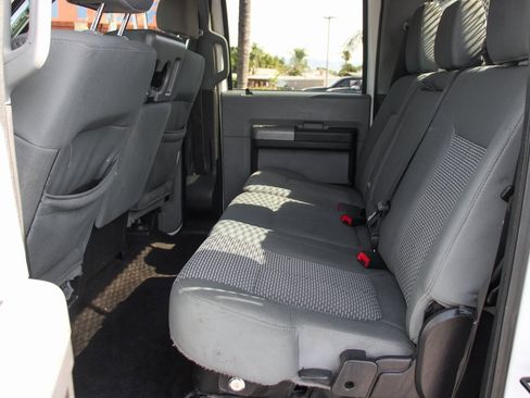 Used 2015 Ford F550 4x4 Crew Cab Super Duty image 31
