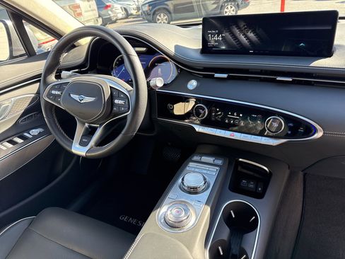 Used 2025 Genesis Electrified GV70 Advanced w/ Prestige Package image 41