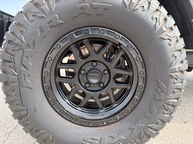 Used 2022 Jeep Gladiator Mojave w/ Cold Weather Group AWD/4WD image 9